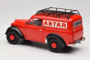 Renault Juvaquatre Utilitaire Rdeč Solido 1:18 8424 Kovina – slika 7 od 8