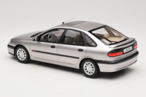 Renault Laguna V6 3.0 Baccara Opal Grey Otto 1:18 OT1185 Smola – slika 5 od 6