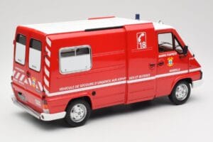 Renault Master T30 VSAB Gasilci Rdeč Otto 1:18 OT1107 Smola – slika 2 od 6