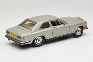 Rolls-Royce Camargue Srebrna Diamond Edition Bburago 1:18 3001-M3 Kovina – slika 3 od 8