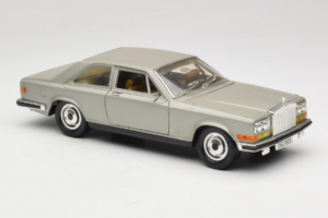 Rolls-Royce Camargue Srebrna Diamond Edition Bburago 1:18 3001-M3 Kovina – slika 6 od 8