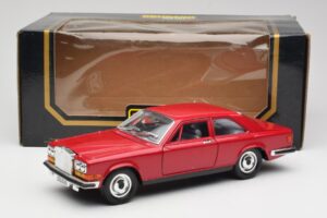 Rolls-Royce Camargue Rdeč Bburago 1:22 3001 Kovina – slika 8 od 8