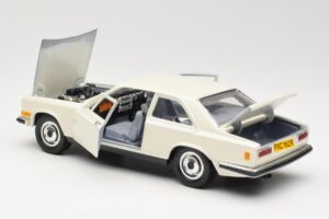 Rolls-Royce Camargue Bel Bburago 1:22 3001-M1 Kovina – slika 5 od 8