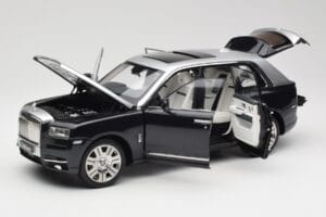 Rolls-Royce Cullinan Črn & Srebrn OEM 1:18 ROLLS001 Kovina – slika 2 od 8