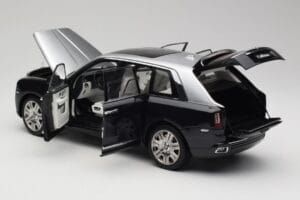 Rolls-Royce Cullinan Črn & Srebrn OEM 1:18 ROLLS001 Kovina – slika 5 od 8