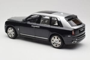 Rolls-Royce Cullinan Črn & Srebrn OEM 1:18 ROLLS001 Kovina – slika 7 od 8