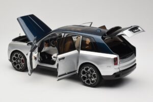 Rolls-Royce Cullinan Modra & Srebrna Dvobarvna OEM 1:18 028-16B Kovina – slika 5 od 8