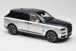 Rolls-Royce Cullinan Modra & Srebrna Dvobarvna OEM 1:18 028-16B Kovina – slika 6 od 8