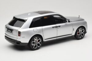Rolls-Royce Cullinan Srebrn S Shadow Wheels OEM 1:18 028-16A Kovina – slika 3 od 8