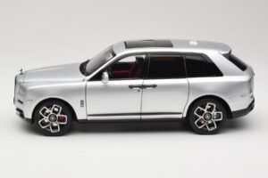 Rolls-Royce Cullinan Srebrn S Shadow Wheels OEM 1:18 028-16A Kovina – slika 4 od 8
