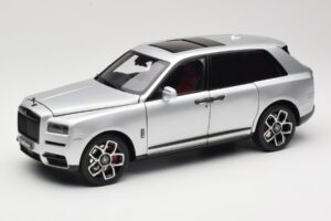 Rolls-Royce Cullinan Srebrn S Shadow Wheels OEM 1:18 028-16A Kovina