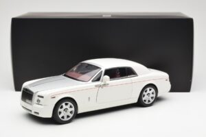 Rolls-Royce Phantom Coupe English Bel Srebrna Kyosho 1:18 08861EW Kovina – slika 8 od 8