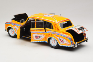 Rolls-Royce Phantom V John Lennon Paragon 1:18 PA-92121 Kovina – slika 5 od 8
