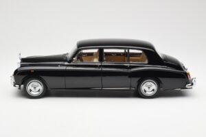 Rolls-Royce Phantom VI EWB Črn Kyosho 1:18 08905BK Kovina – slika 4 od 8