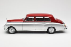 Rolls-Royce Phantom VI Srebrna Rdeča Kyosho 1:18 08905SR Kovina – slika 4 od 8