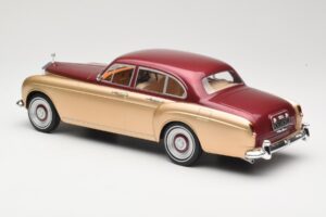 Rolls-Royce Silver Cloud III Flying Spur H.J. Mulliner Rdeč & Zlata MCG 1:18 MCG18132 Kovina – slika 5 od 6