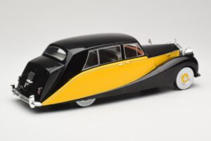 Rolls-Royce Silver Wraith Empress by Hooper Črn & Rumen MCG 1:18 MCG18066 Kovina – slika 2 od 6