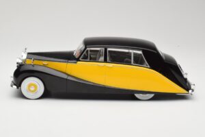 Rolls-Royce Silver Wraith Empress by Hooper Črn & Rumen MCG 1:18 MCG18066 Kovina – slika 3 od 6