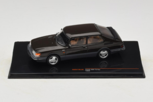 Saab 900 Turbo Črn IXO 1:43 CLC577N Kovina