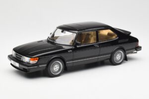 Saab 900 Turbo Črn MCG 1:18 MCG18338 Kovina