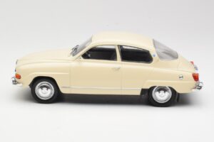 Saab 96 V4 Bež MCG 1:18 MCG18059 Kovina – slika 3 od 6