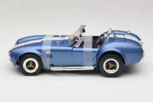 Shelby Cobra 427 S/C Modra Bela Črta Road Signature 1:18 92058-P2 Kovina – slika 3 od 6