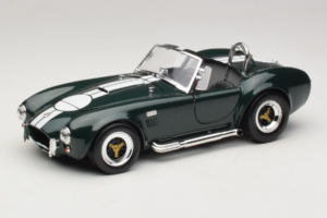 Shelby Cobra 427 S/C Temno Zelena Bele Črte Road Signature 1:18 92058-P1 Kovina