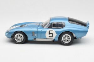 Shelby Cobra Daytona Coupe #5 D. Gurney / B. Bondurant 24 Hours of Le Mans 1964 Exoto 1:18 135190555498 Kovina – slika 4 od 8