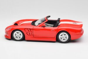 Shelby Series 1 Kabriolet Rdeč Bburago 1:18 3353 Kovina – slika 4 od 8