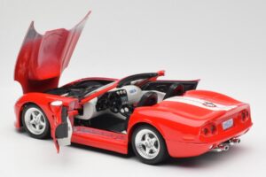 Shelby Series 1 Kabriolet Rdeč Bburago 1:18 3353 Kovina – slika 5 od 8