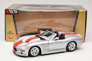 Shelby Series 1 Srebrna Bburago 1:18 3323 Kovina – slika 8 od 8