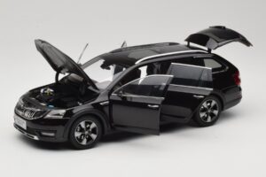 Skoda Octavia Mk4 Combi Rjava Paudi Model 1:18 ZMR000005BRA Kovina – slika 2 od 8