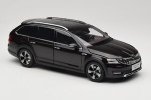 Skoda Octavia Mk4 Combi Rjava Paudi Model 1:18 ZMR000005BRA Kovina – slika 6 od 8