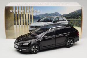 Skoda Octavia Mk4 Combi Rjava Paudi Model 1:18 ZMR000005BRA Kovina – slika 8 od 8