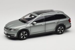Skoda Octavia Mk4 Combi Zelena Paudi Model 1:18 ZMR000005GRU Kovina