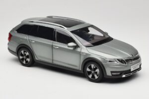 Skoda Octavia Mk4 Combi Zelena Paudi Model 1:18 ZMR000005GRU Kovina – slika 6 od 8