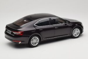 Skoda Superb Mk3 Črn Paudi Model 1:18 ZSS000006BLA Kovina – slika 3 od 8