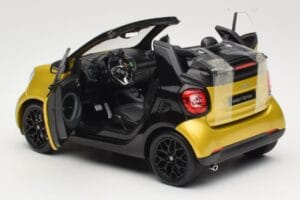 Smart Fortwo 453 Kabriolet Črn In Rumen Norev 1:18 B66960289 Kovina – slika 5 od 8