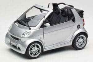 Smart Fortwo W450 Brabus Cabrio Srebrn Prodajalčeva Izdaja Kyosho 1:18 0017769V001C05Q00 Kovina