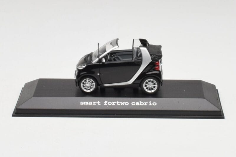 Smart Fortwo Cabrio Globoko Črna Minichamps 1:43 Q0022561V001C18Q00 Kovina