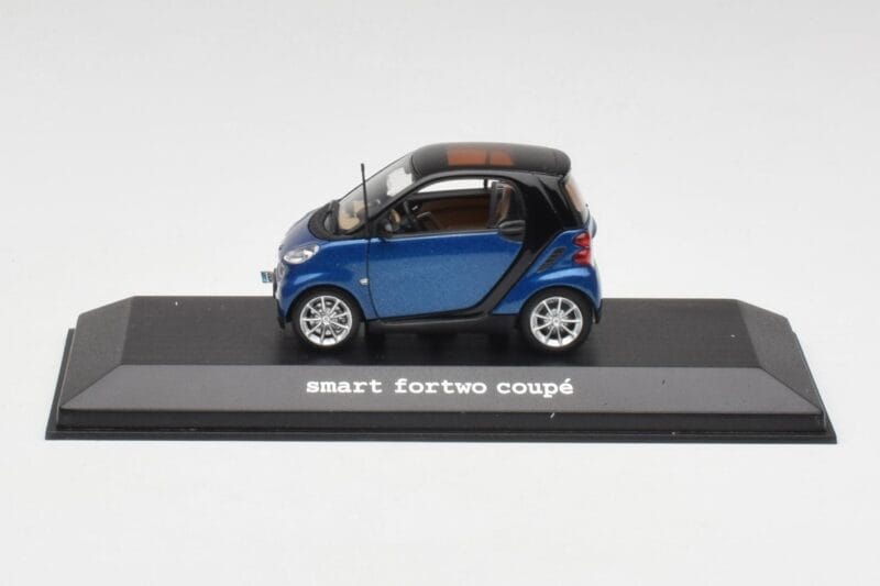 Smart Fortwo Coupe Aqua Modra Metallic & Črna Minichamps 1:43 Q0022558V001C77Q00 Kovina