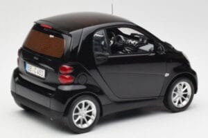 Smart Fortwo Coupe W451 Deep Črn Minichamps 1:18 Q0022563V001C02Q00 Kovina – slika 3 od 8