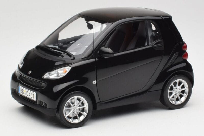 Smart Fortwo Coupe W451 Deep Črn Minichamps 1:18 Q0022563V001C02Q00 Kovina
