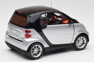 Smart Fortwo Coupe W451 Srebrn & Črn Minichamps 1:18 Q0022528V001C75Q00 Kovina – slika 3 od 8