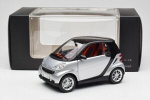 Smart Fortwo Coupe W451 Srebrn & Črn Minichamps 1:18 Q0022528V001C75Q00 Kovina – slika 8 od 8