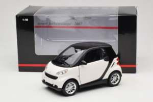 Smart Fortwo 451 Coupe Bel Črn Minichamps 1:18 150036302 Kovina – slika 8 od 8