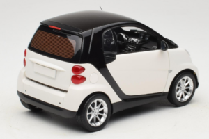 Smart Fortwo 451 Coupe Bel Črn Minichamps 1:18 150036302 Kovina – slika 3 od 8