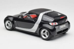 Smart Roadster Temno Modra Bburago 1:18 34917 Kovina – slika 7 od 8