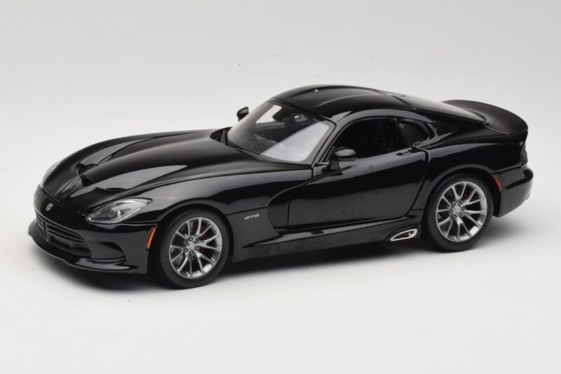 SRT Viper GTS Črn Maisto 1:18 31128 Kovina