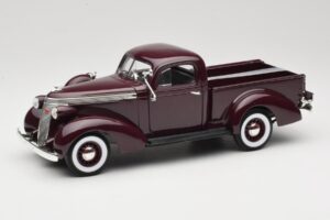 Studebaker Coupe Express Pickup Rjav American Mint 1:18 92458-R1 Kovina